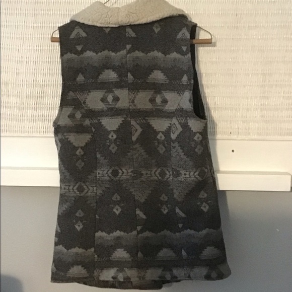 Nok Nok Aztec Vest - Picture 3 of 6